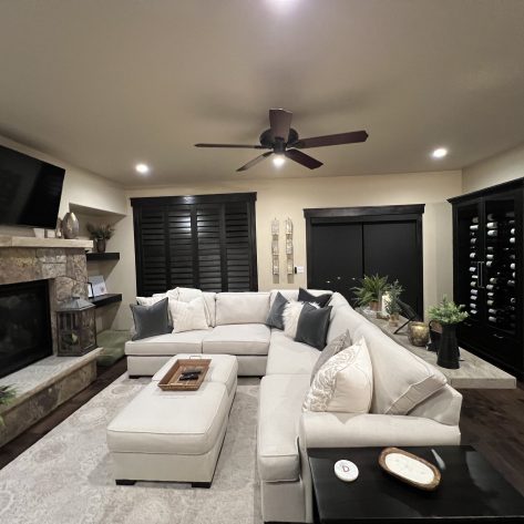 Full Living Room IMG 3097